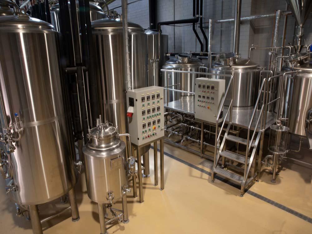 <b>15 HL Three Vessel Brewhouse </b>